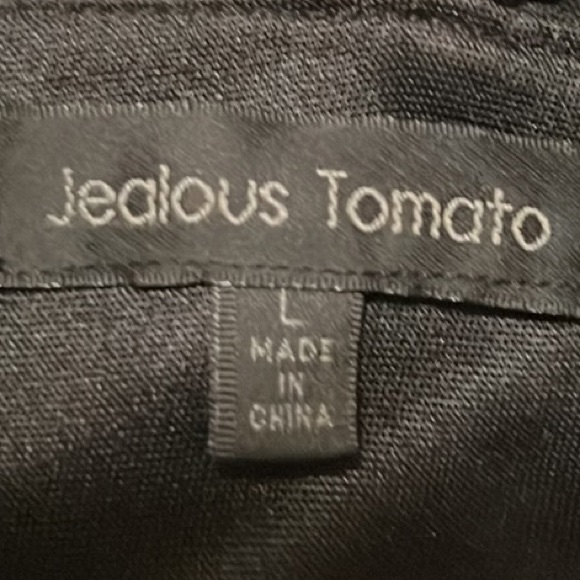 Jealous Tomato, Adjustable Straps, Zip Back short Jumpsuit, Black, Size Large - Picture 5 of 7